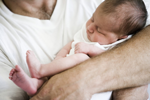 Cómo desarrollar el vínculo de apego paterno?